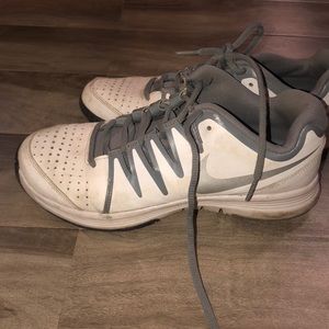 White/Grey Tennis Court Shoes